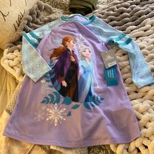 Brand New DISNEY Anna and Elsa Frozen Nightie